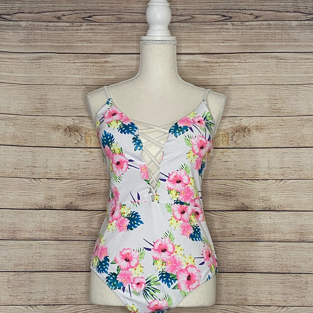 White floral swimsuit size XL